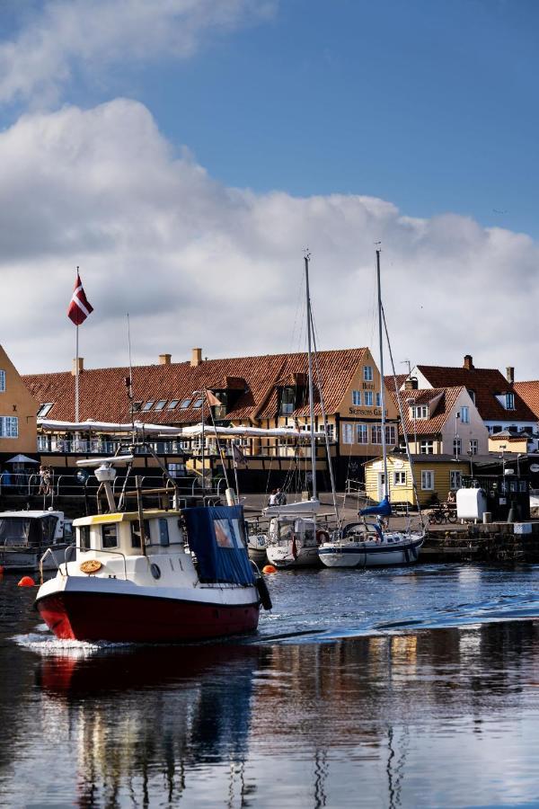 Hotel Siemsens Gaard Svaneke Exterior photo